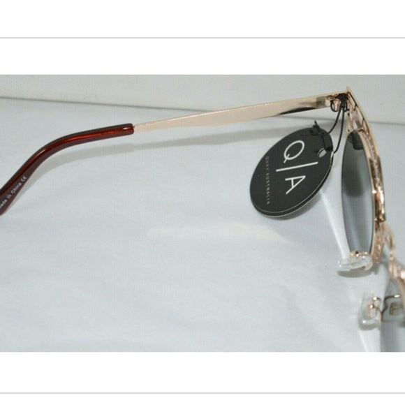 Quay Australia Open Work Sunglasses Gold Frame Green Lens 100% UV Protection NWT - Picture 9 of 13